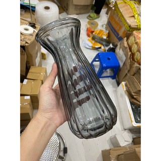 Bình hoa thuỷ tinh sọc nhiều màu (cao 20-22cm)