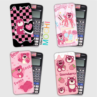 Miếng decal gấu dâu dán cái loại máy tính (casio fx-570 / fx-570 ii / fx-580 / fx-880, vinacal....)