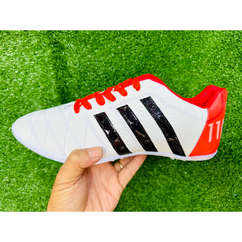 Giày đá bóng siêu bền,đâu rẻ hơn shóp hoàn tiền