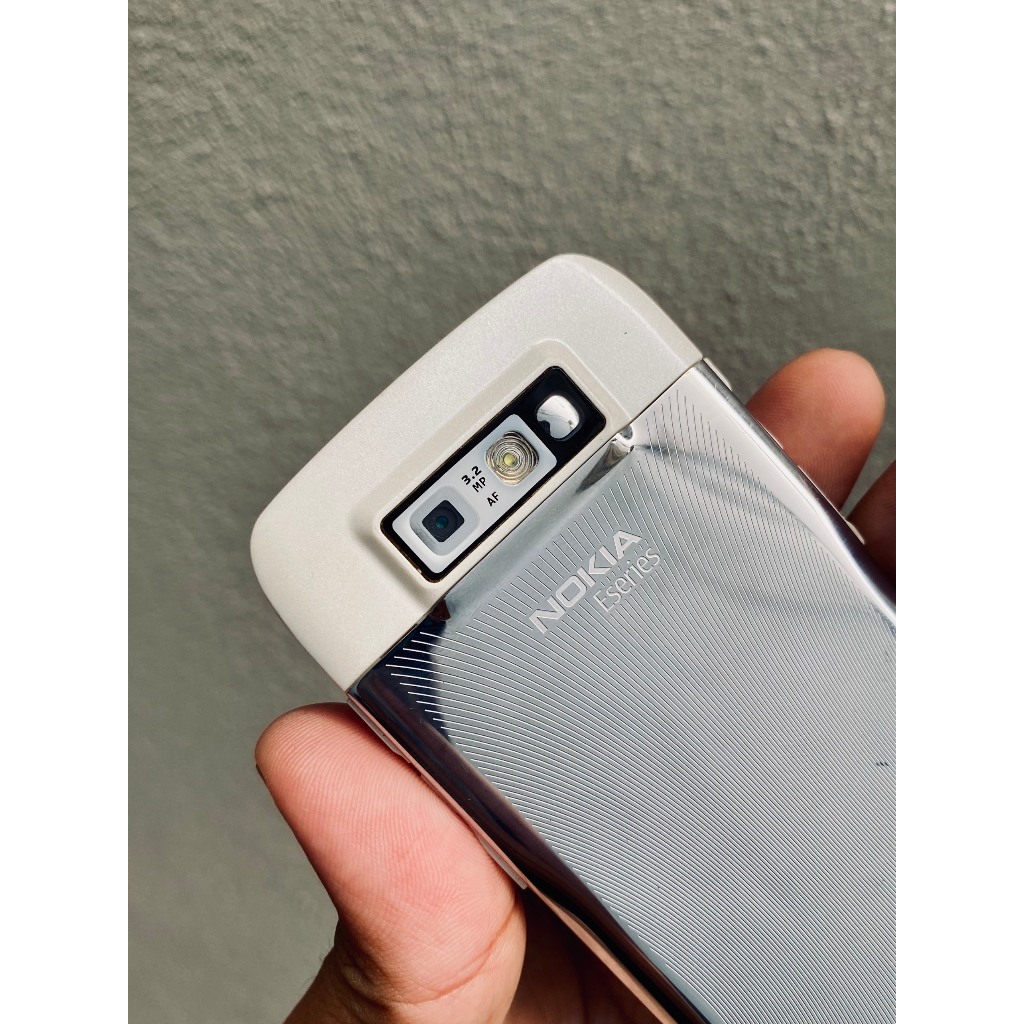 Điện Thoại Nokia E71 Trắng Zin Chuẩn Chất - Ngoại hình 96% - Hỗ trợ Wifi, 3G, Pin 7 Ngày.