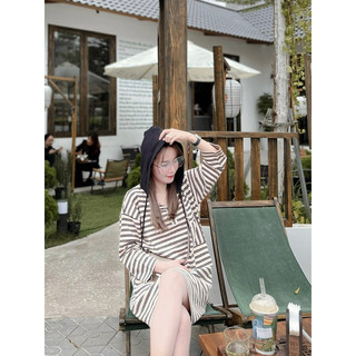 Váy len kẻ phối mũ Hàn Quốc