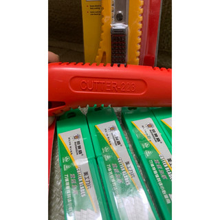 Combo Dao rọc giấy 18mm + lưỡi dao rọc giấy