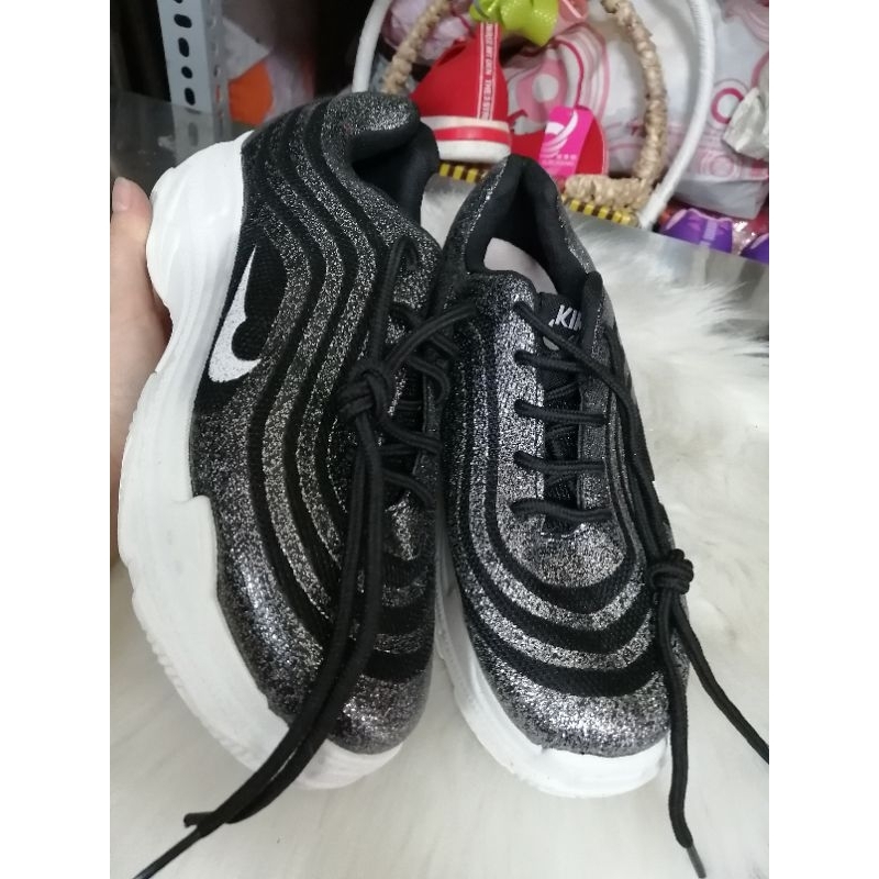 Xả kho giày thể thao siêu hót size 40