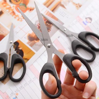 Kéo cắt giấy học sinh đủ size.