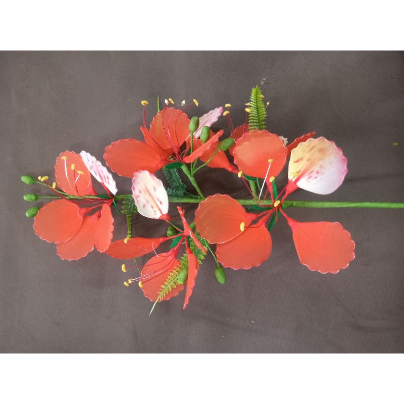 1 Cành hoa bằng lăng tím, 1 xcanh hoa phượng giả làm từ vải voan