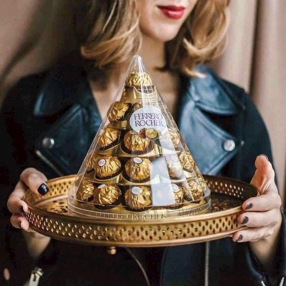 Tháp Chocolate Ferrero Rocher 28 viên