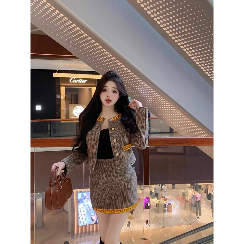 Set áo và chân váy dạ tweed giống Jang WONYOUNG IVE