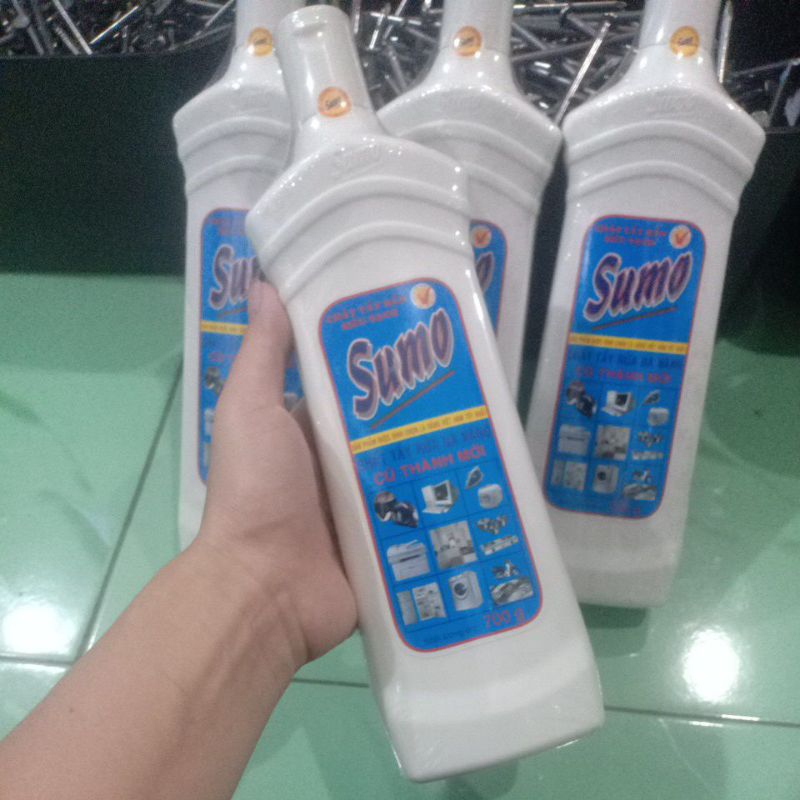 Chai tẩy Sumo 700g