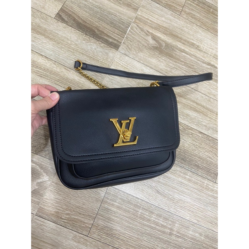 Túi si hiệu LV