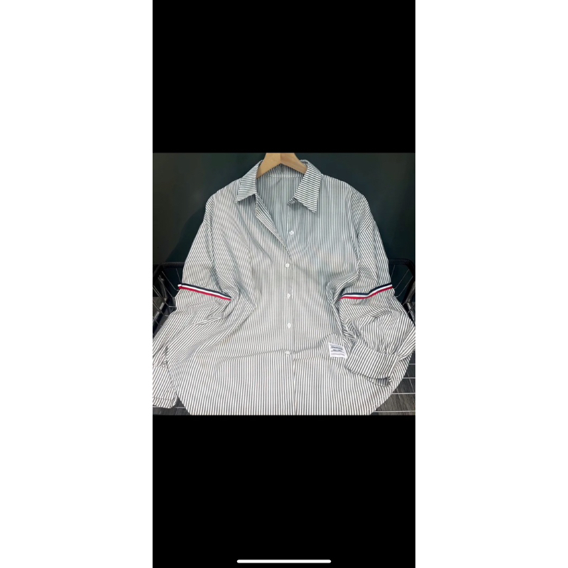 Áo sơ mi phom rộng