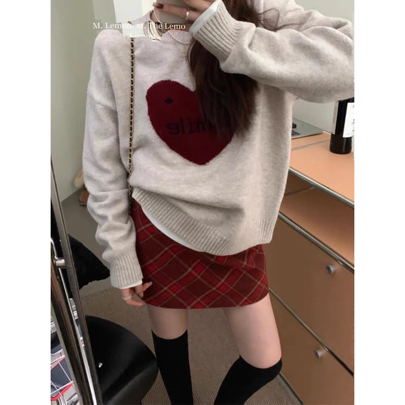 Áo len thêu tim đỏ siêu nổi bật siêu xinh