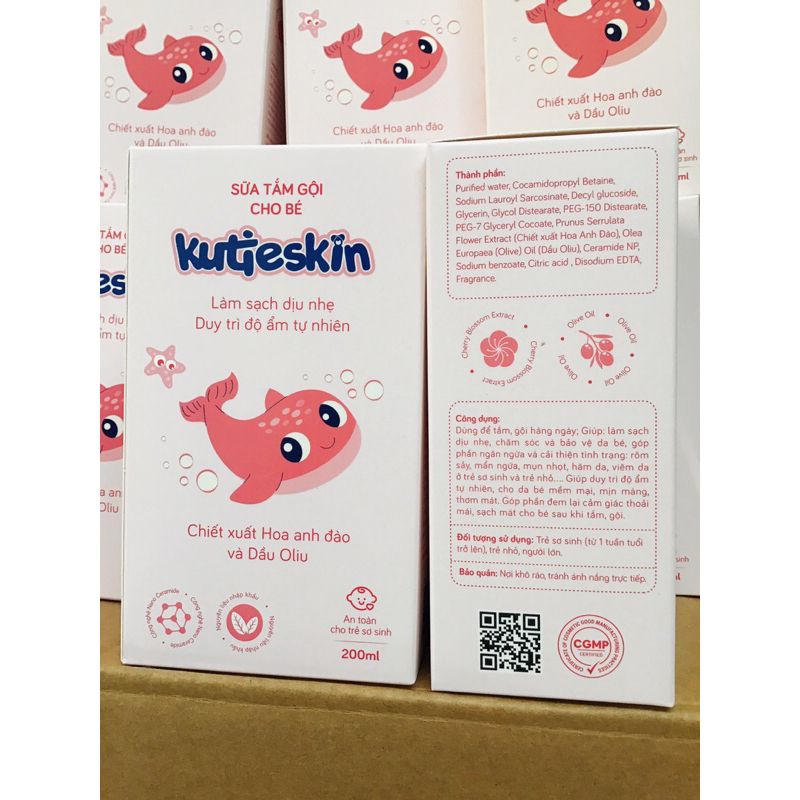 Sữa tắm gội em bé kutieskin. Làm sạch dịu nhẹ, duy trì độ ẩm tự nhiên.