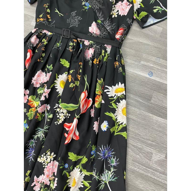 ĐẦM HOA OSCA DELA RENTA