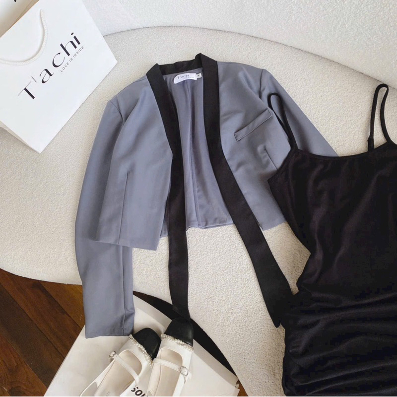 SET ĐẦM BODY ĐEN 2 DÂY NHÚN RÚT KÈM KHOÁC XÁM VIỀN ĐEN