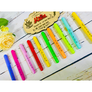 Khắc tên lên bút theo yêu cầu
