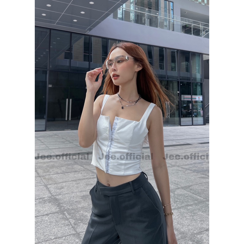 Jee - White top - Áo móc gài