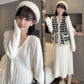 Set Áo Len Gile Và Váy Len Cúc Bầu SAV105