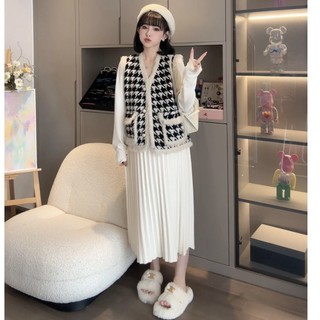 Set Áo Len Gile Và Váy Len Cúc Bầu SAV105