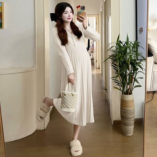 Set Áo Len Gile Và Váy Len Cúc Bầu SAV105