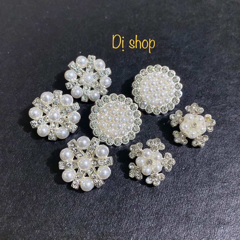 NÚT HOA ĐÁ SIZE 1.5cm 1.8cm có chân khâu