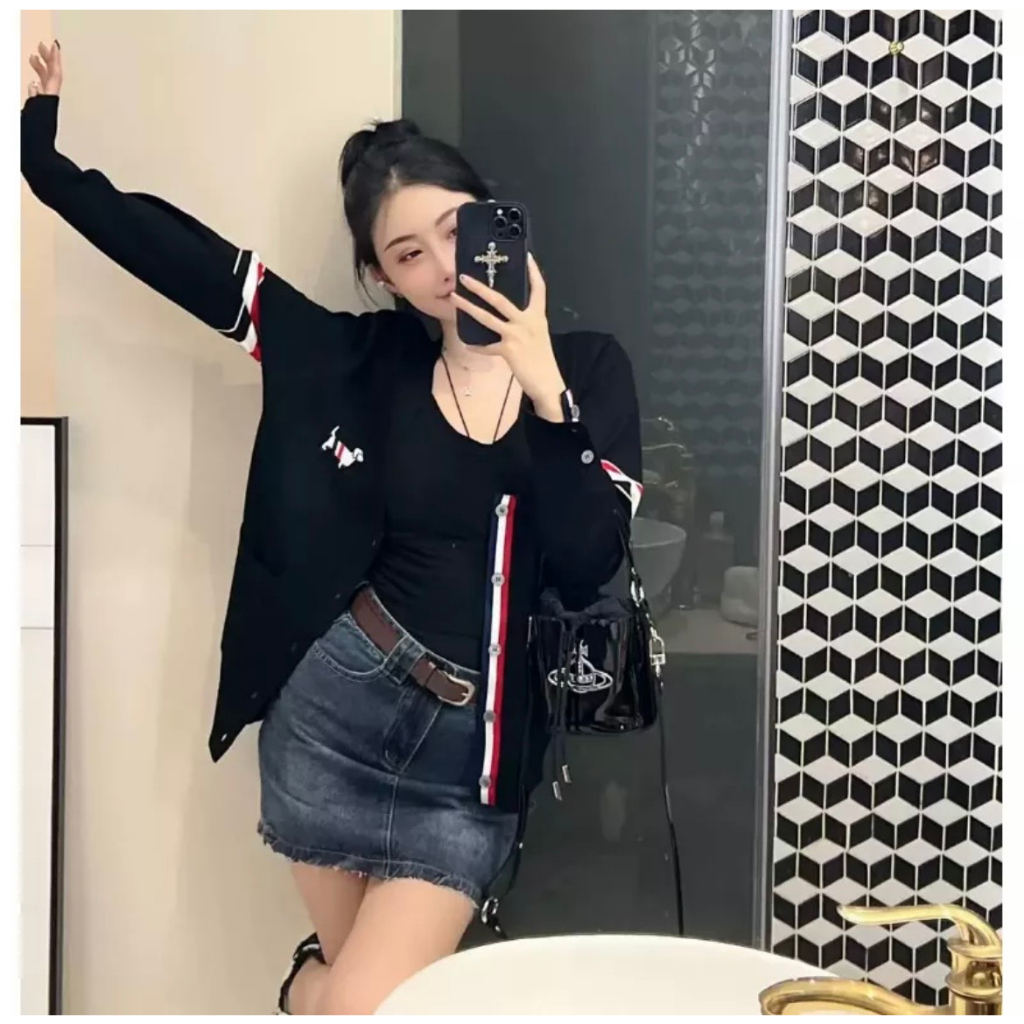 TÔNG HỢP MẪu Áo khoác CARDIGAN in chữ thiết kế kèm họa tiết siêu hot cho các nàng thơ diện phố 2023