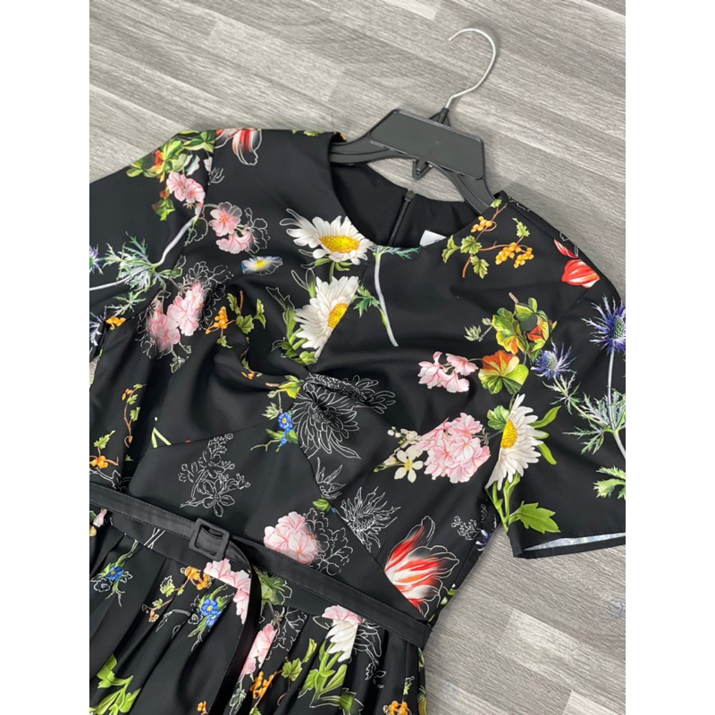 ĐẦM HOA OSCA DELA RENTA