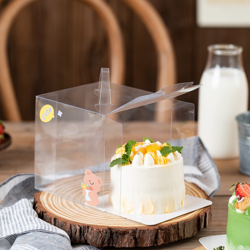 Hộp Mica đựng bánh sinh nhật kèm đế size 13x13x11cm