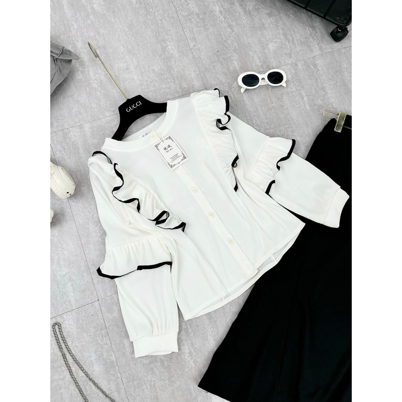 Set Áo Trằng Bèo Vai Phối Chân Váy Đuôi Cá Dài