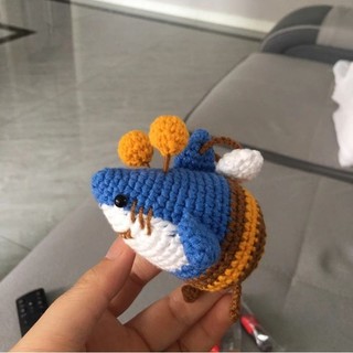 Móc khoá cá ong bằng len handmade