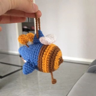 Móc khoá cá ong bằng len handmade