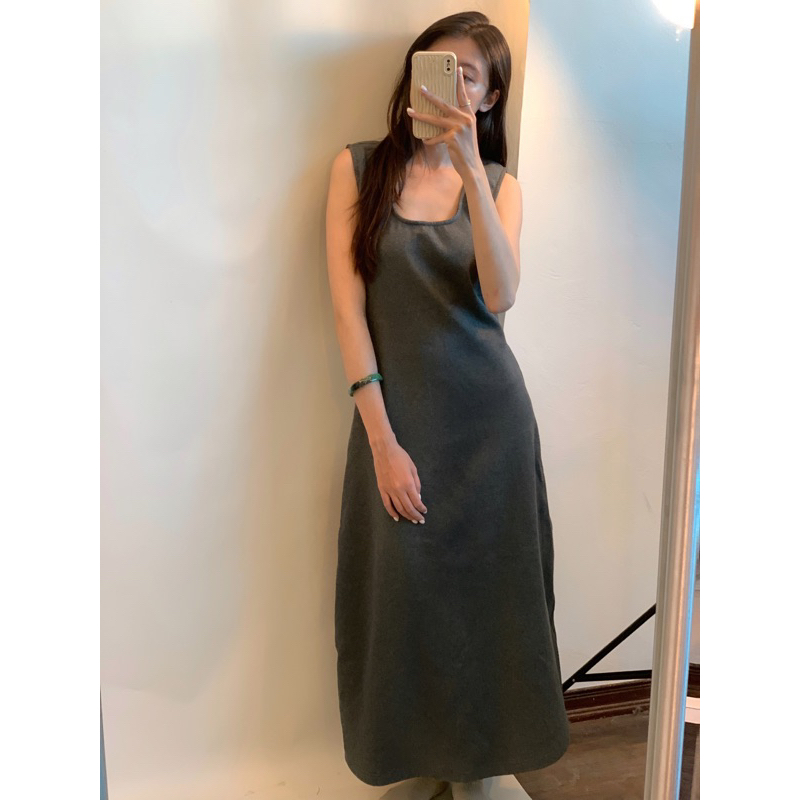 Váy len dáng suông + cardigan crotop PAAES