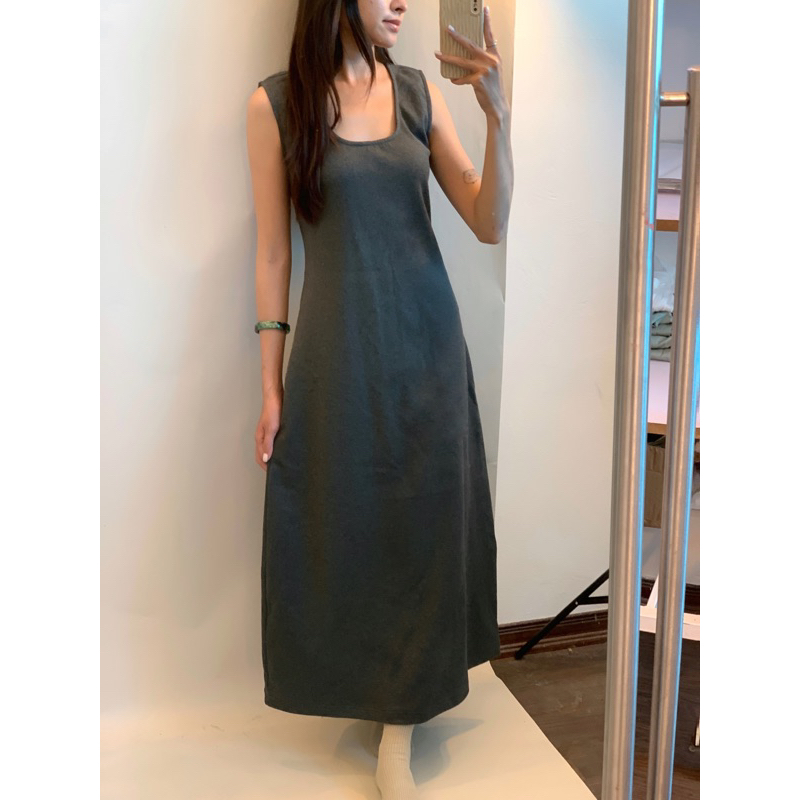 Váy len dáng suông + cardigan crotop PAAES