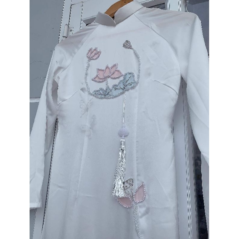 Áo dài tay phồng hoa sen tiệc hỏi cưới