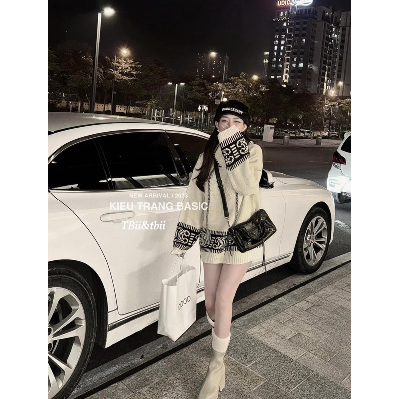 Áo len Ce.line có mũ siêu hot Kiều Trang