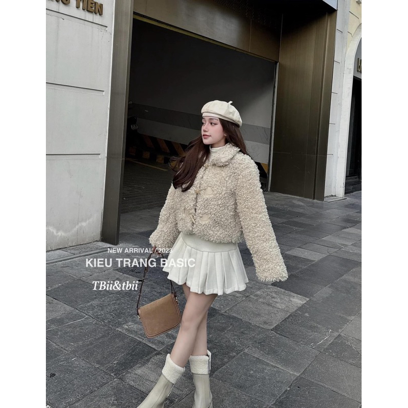 Áo khoác lông cừu siêu xinh Kiều Trang