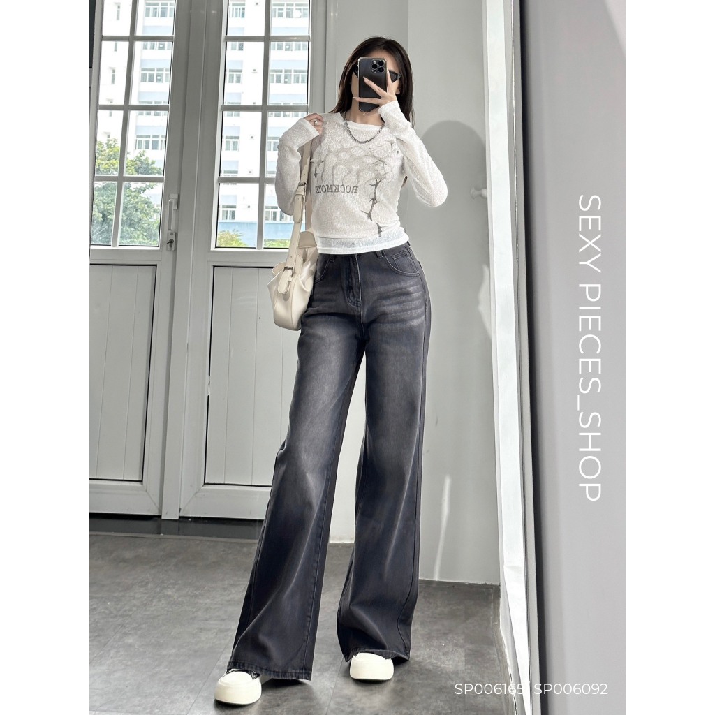 Top trắng tay dài tia sấm rockmore  - Jean xám thụng wash bạc QCCC