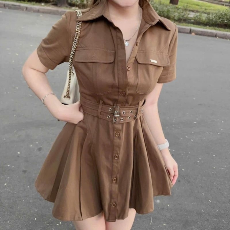 Đầm kaki kiểu sơ mi cài nút có kèm đai nịt y hình hàng loại 1 siêu đẹp.