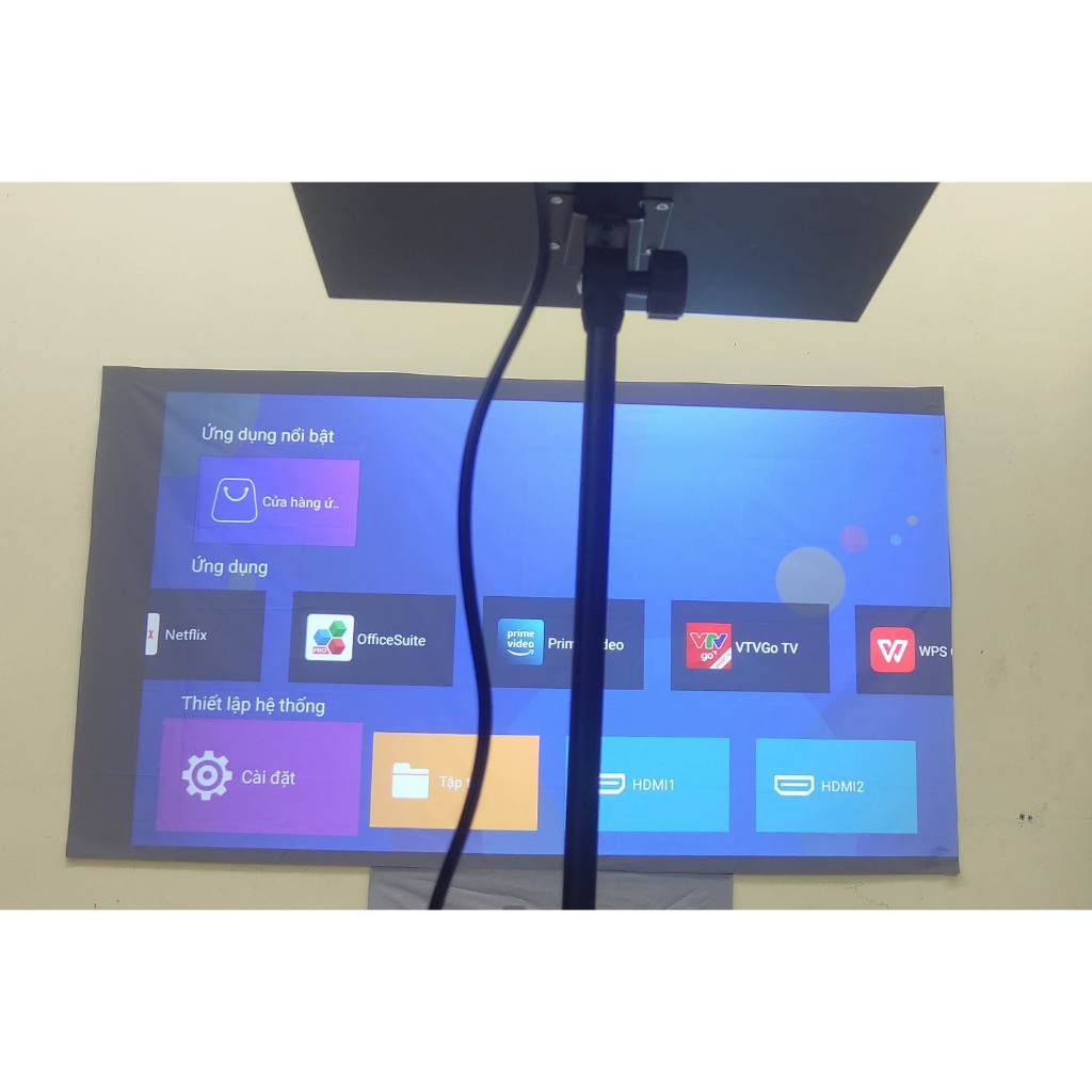 Vải màn chiếu dán tường phản quang tăng độ sáng  cho máy chiếu xa