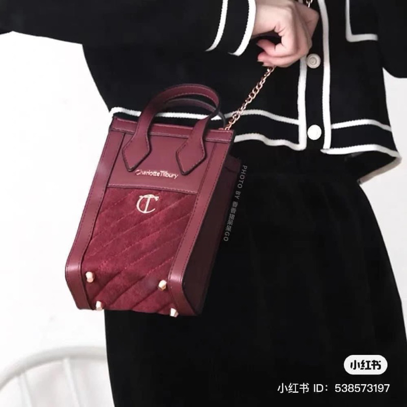 Túi Xách Charlotte Tilbury Túi Đỏ Mận