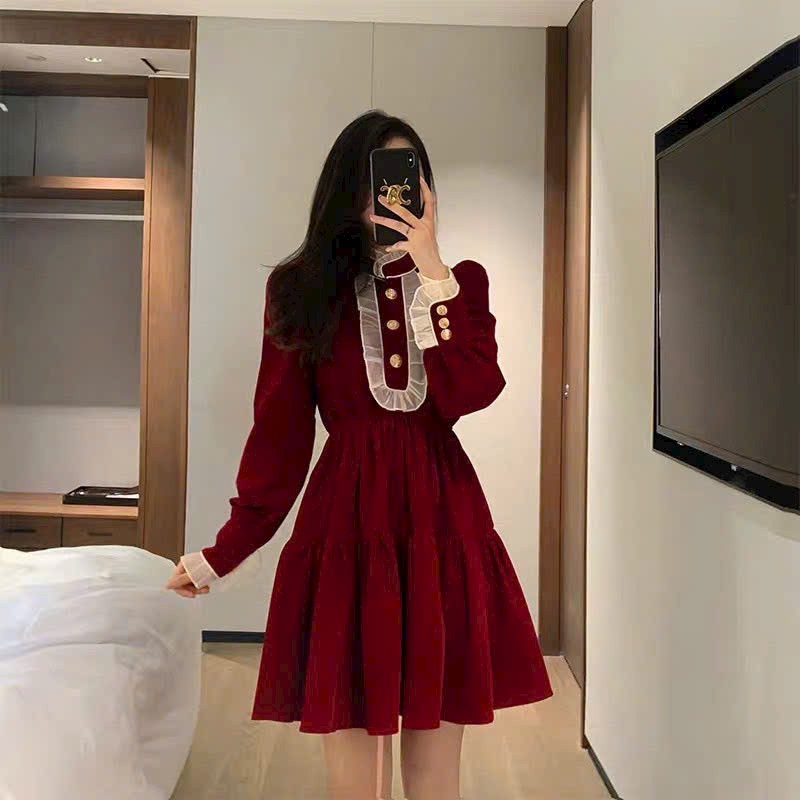 Đầm nhung cứng dáng xòe dập ly tay dài phối bèo voan cài nút tay y hình trẻ trung,siêu yêu mặc đi chơi