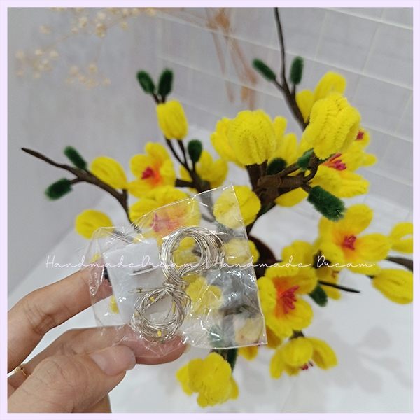 Chậu hoa mai chưng tết tặng đèn led Handmade | Hoa kẽm nhung decor trang trí nhà cửa ngày tết