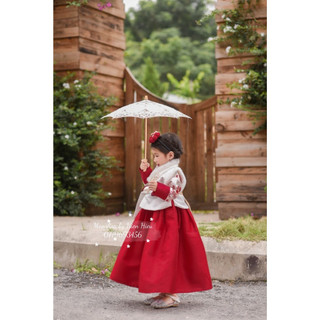Hanbok hàn quốc họa tiết gấm đỏ hoa cho bé gái sản xuất trực tiếp bởi moonlisa