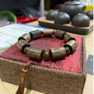 Vòng đeo tay trầm hương sánh chìm đốt trúc - Mộc Thiên Phong