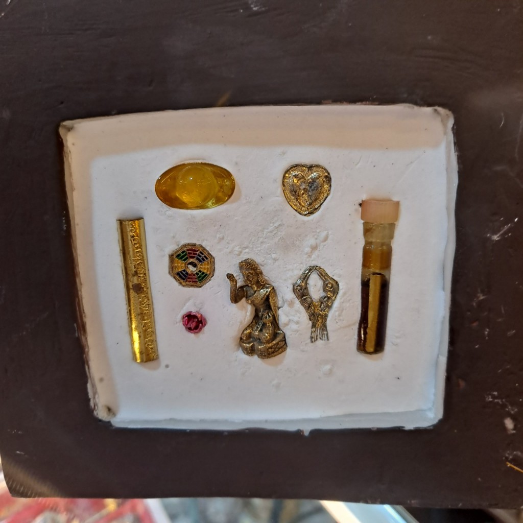 Tượng Mẹ Thái Lan Ôm Hủ Vàng May Mắn Tài Lộc - Cao 20cm Đã Sên