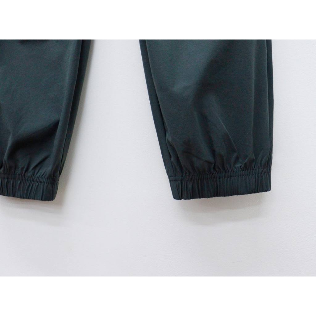 C3666 - 	Quần jogger dù túi hông, trơn