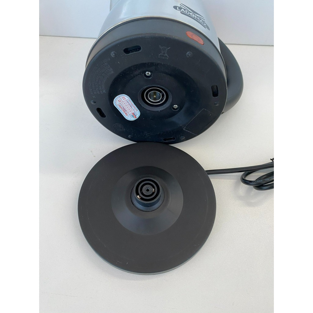 Ấm đun siêu tốc Ladomax HA-885 DUNG TÍCH 2L