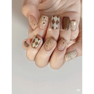 Nailbox thiết kế caro nâu