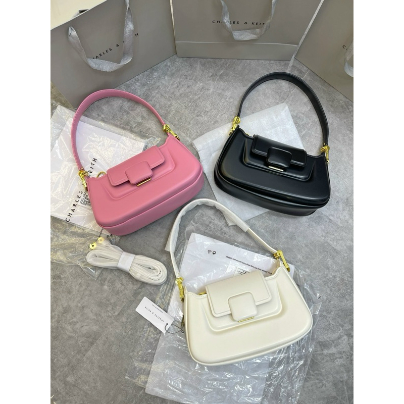 Túi khoá vuông bọc da dáng mới 2023