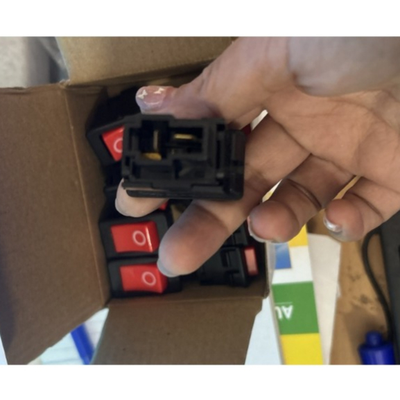 Công tắc bập bênh hai chân còi, cắt mát, công tắc chế