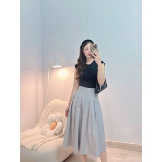 Set chân váy xếp ly kèm áo cổ tròn trẻ trung năng động - hình shop chụp thật